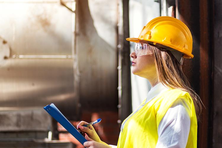 Five Reasons Being a Female Construction Worker is a Brilliant Idea