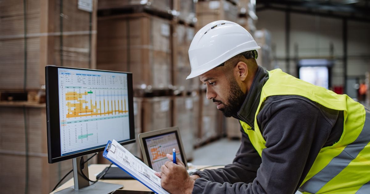 How to Become a Supply Chain Manager