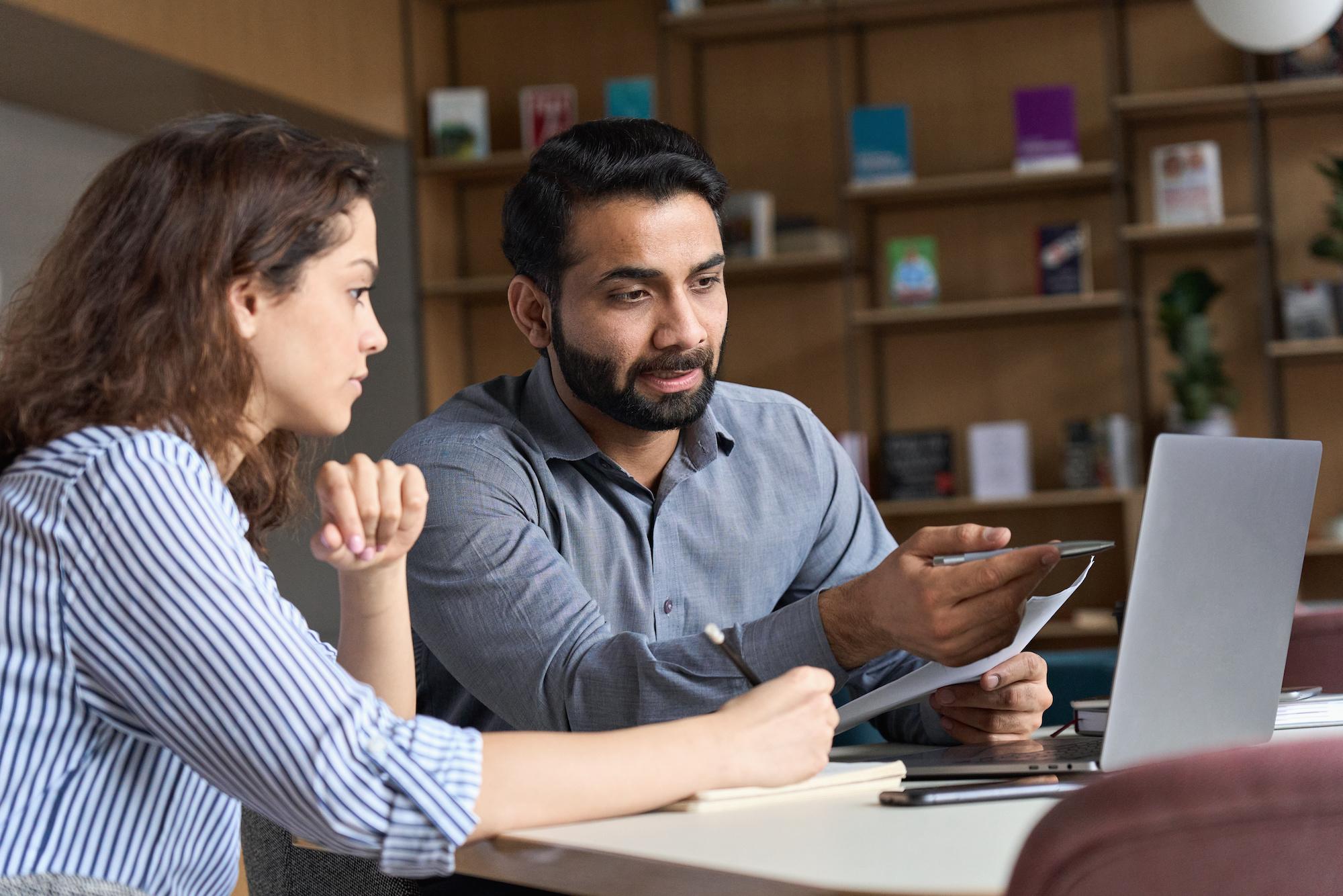 How to Become an Executive Assistant: A Fulfilling Career for